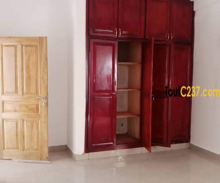 Studio moderne à louer à Bonamoussadi Douala