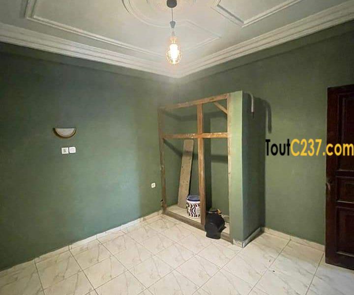 Appartement neuf à louer à Logpom Bassong