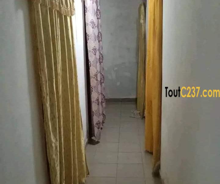 Maison à vendre à Pk10, Douala