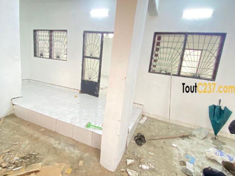 Appartement entree seule a louer a Bonamoussadi