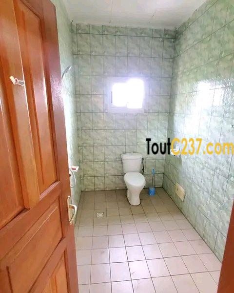 Appartement de 2 chambres à louer à Logpom