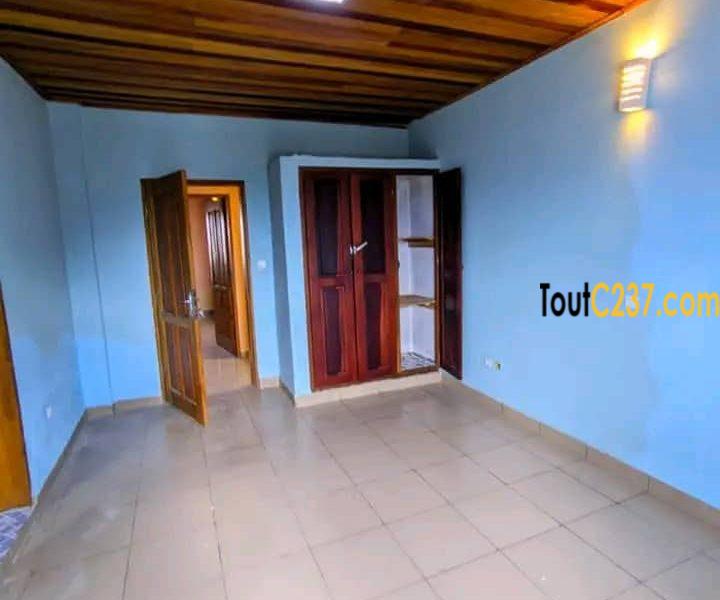 Appartement de 2 chambres à louer à Ndogbon