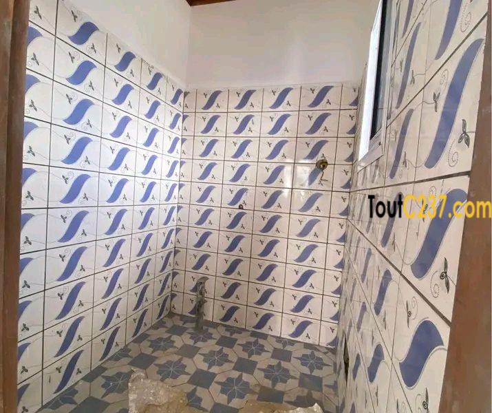 Chambre moderne à louer à Bonamoussadi