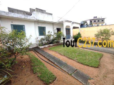 Maison sic à louer à Makepe, Douala