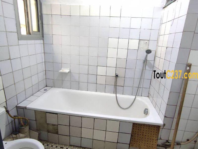 Maison sic à louer à Makepe, Douala