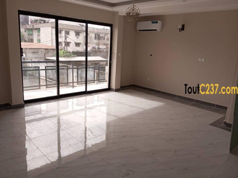 Appartemen haut standing à louer à Bonapriso