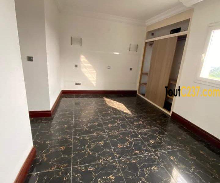 Appartement haut standing à louer à Bonapriso Douala