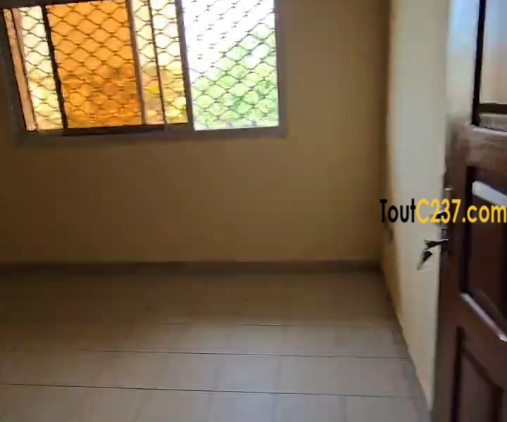 Appartement à louer à Bonamoussadi Douala