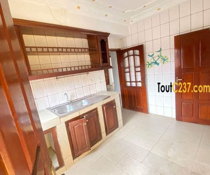 Jolie Appartement à louer à Bonamoussadi, Douala