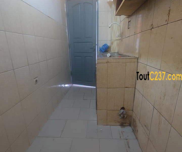 Appartement à louer à Bonamoussadi Douala