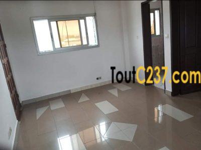 Studio moderne à louer à Bonapriso Douala