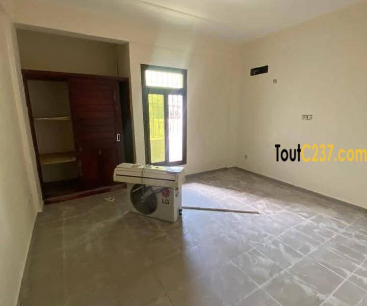 Appartement bureau et habitation à louer à Bali, Douala