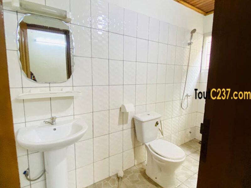 Appartement à louer à Logpom, Douala