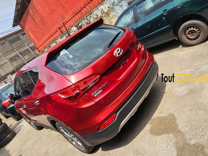 Hyundai Santa fe 2015 à vendre à Douala