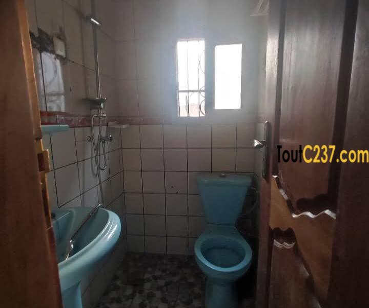 Appartement à louer à Logpom, Douala