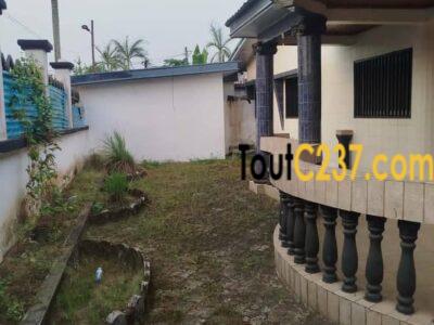 Villa à louer à Logpom Douala