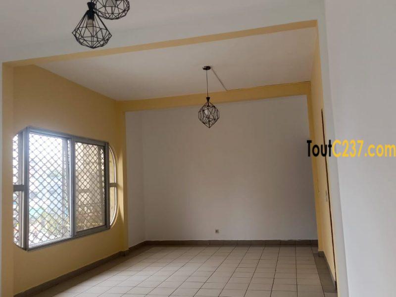 Appartement à louer à Bali, Douala
