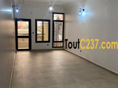 Appartement à louer à Makepe, Douala