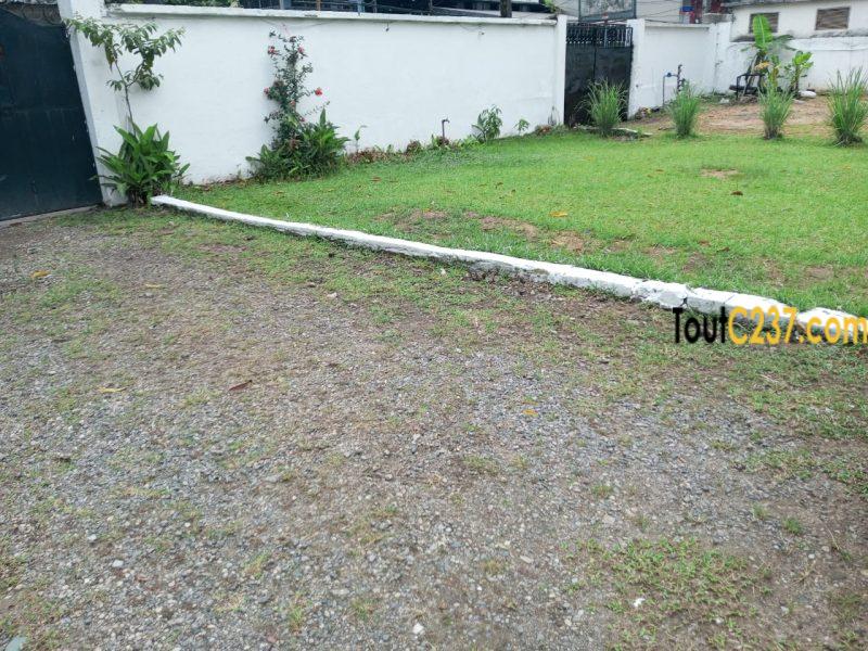 Appartement à louer à Bonapriso Douala