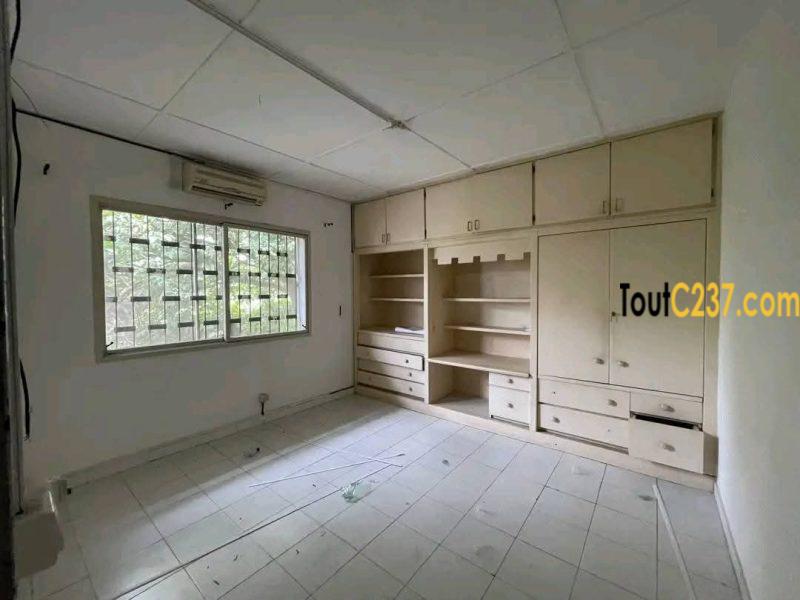 Magnifique et vaste #duplex à louer #bonapriso