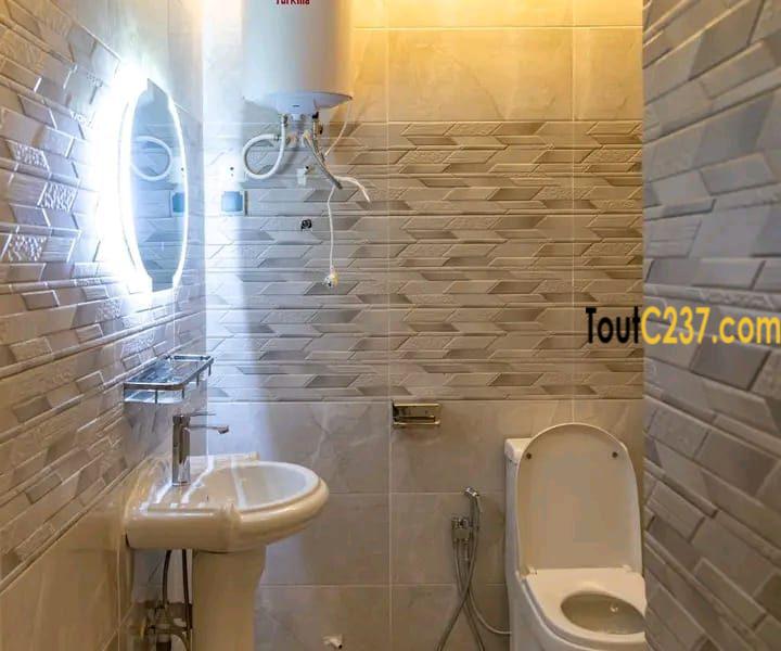 De beaux appartements et studios à louer à Beedi à votre disposition dans confort insolent