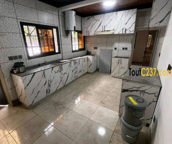 #villa à louer disponible idéal pour habitation ou commercial situé #bonamossadi