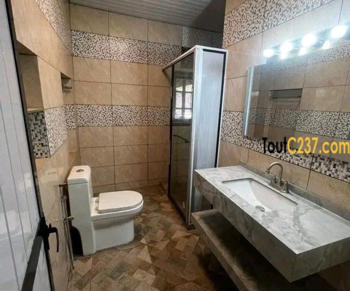 #villa à louer disponible idéal pour habitation ou commercial situé #bonamossadi