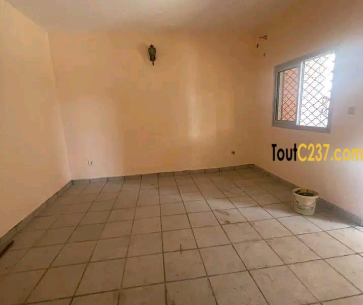 #appartement disponible à #bonamoussadi
