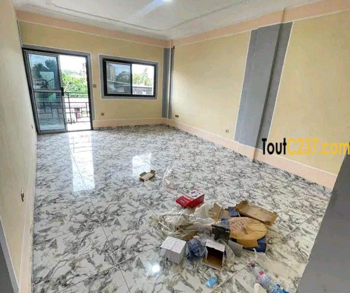 Appartement à louer à Logpom, Douala