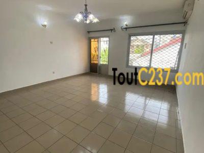 Appartement a louer à Bonanjo