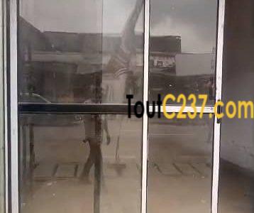 Boutique à louer à Akwa, Douala