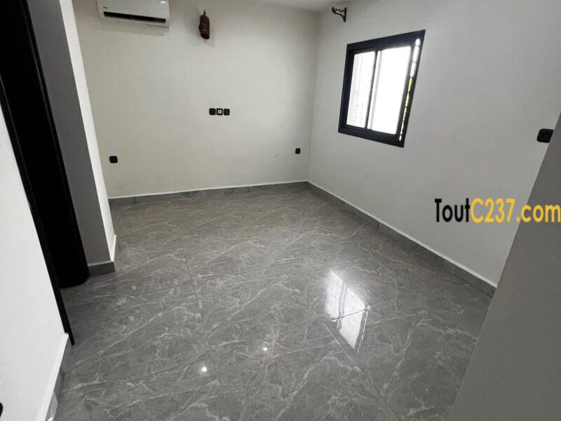 Studio haut standing à louer à Bonapriso Douala