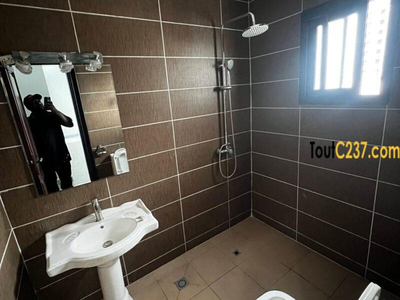 Studio haut standing à louer à Bonapriso Douala