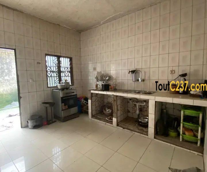 Duplex à louer à Logpom, Douala