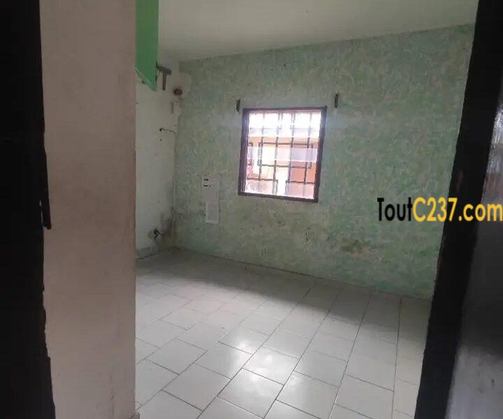 Villa à louer à Logpom Douala