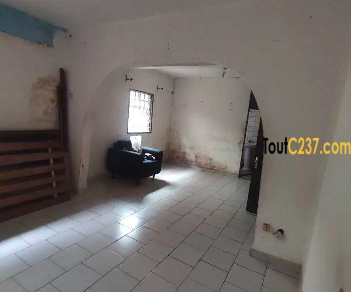 Villa à louer à Logpom Douala