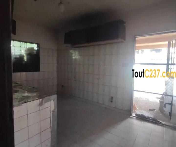 Villa à louer à Logpom Douala