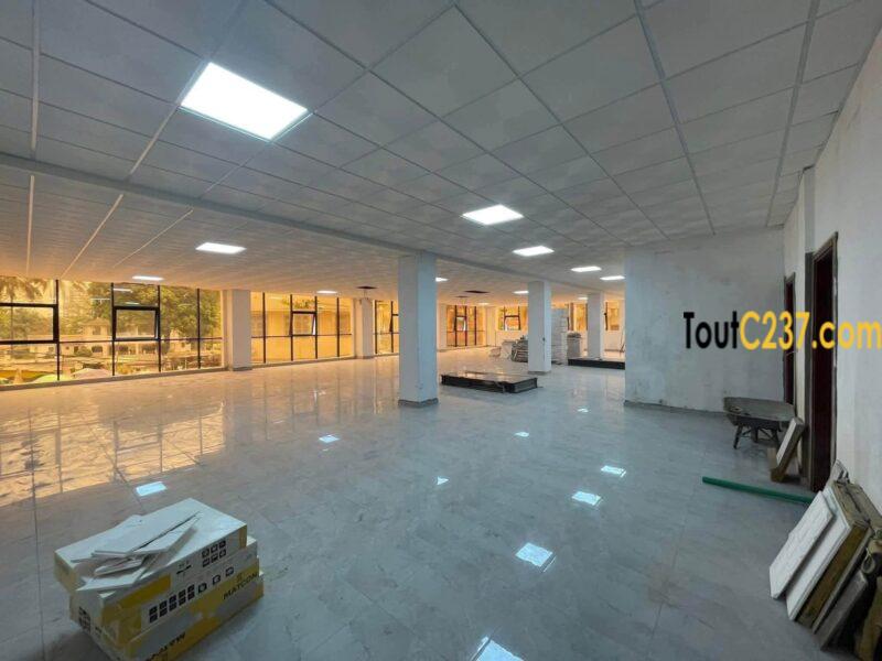 Bureaux en Open Space à louer à Bonanjo, Douala